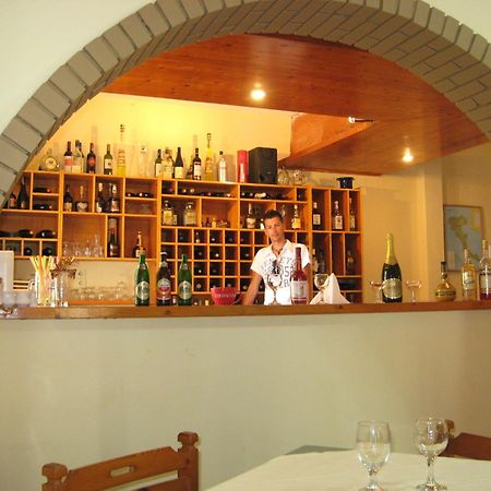 Marie Hotel Acharavi  Luaran gambar