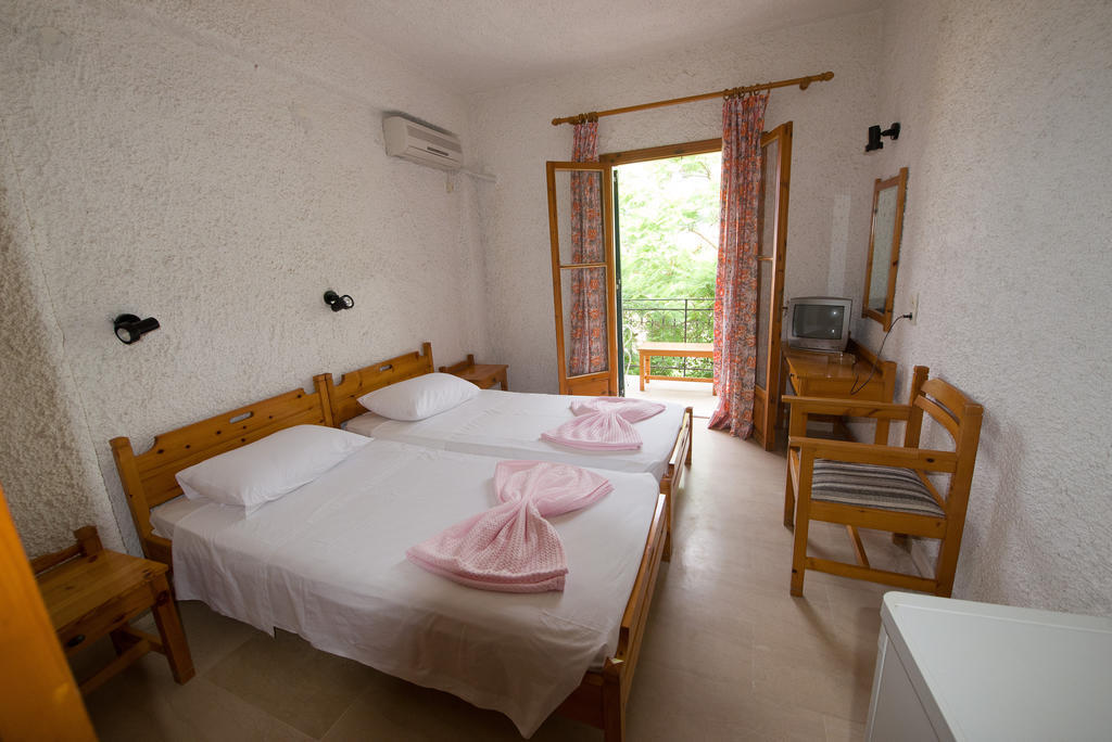 Marie Hotel Acharavi  Bilik gambar